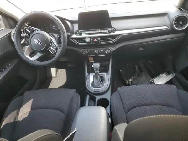 3KPF24AD3ME283505 2021 KIA FORTE - Image 8