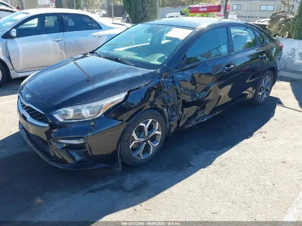3KPF24AD3ME284248 2021 KIA FORTE - Image 2