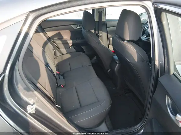 3KPF24AD3ME284962 2021 KIA FORTE - Image 8