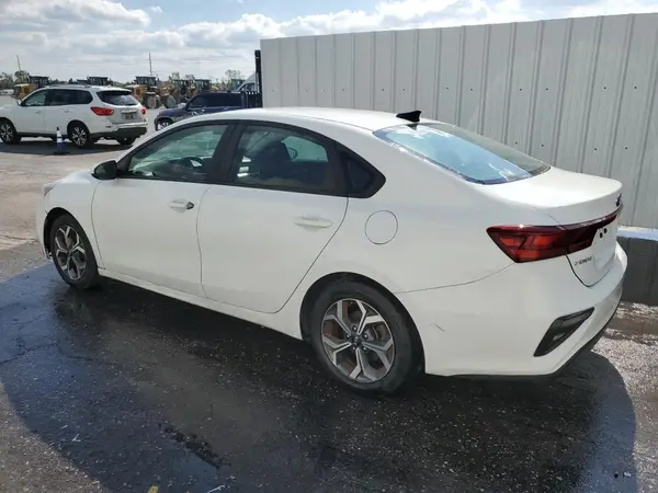 3KPF24AD3ME285884 2021 KIA FORTE - Image 2
