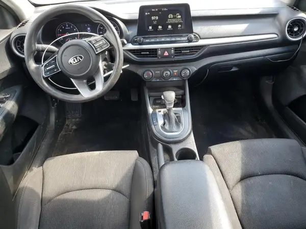 3KPF24AD3ME285884 2021 KIA FORTE - Image 8