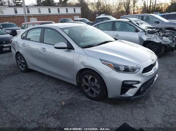 3KPF24AD3ME286842 2021 KIA FORTE - Image 1