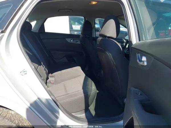 3KPF24AD3ME290955 2021 KIA FORTE - Image 8