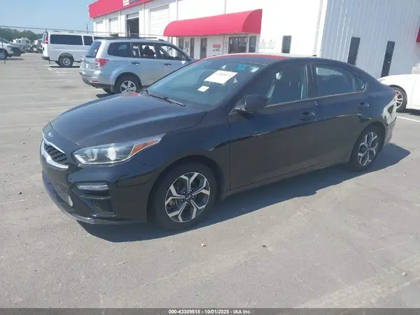 3KPF24AD3ME298506 2021 KIA FORTE - Image 2