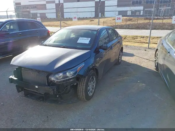 3KPF24AD3ME299039 2021 KIA FORTE - Image 2