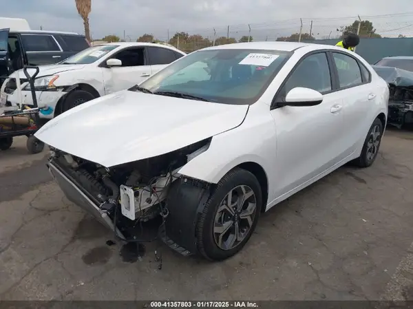 3KPF24AD3ME301307 2021 KIA FORTE - Image 2