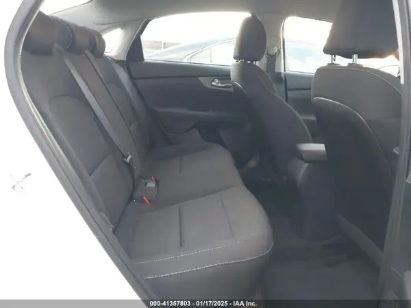 3KPF24AD3ME301307 2021 KIA FORTE - Image 8