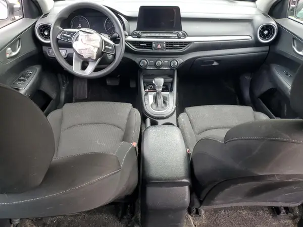 3KPF24AD3ME302912 2021 KIA FORTE - Image 8