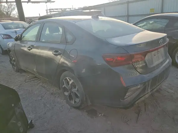 3KPF24AD3ME302988 2021 KIA FORTE - Image 2
