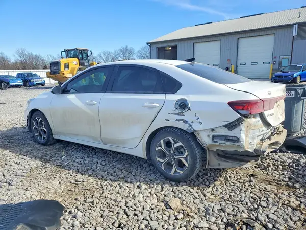 3KPF24AD3ME304062 2021 KIA FORTE - Image 2