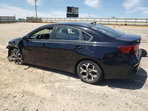 3KPF24AD3ME305776 2021 KIA FORTE - Image 2