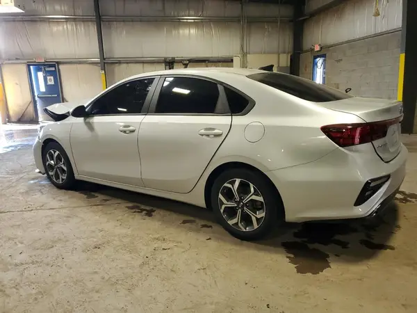 3KPF24AD3ME306474 2021 KIA FORTE - Image 2