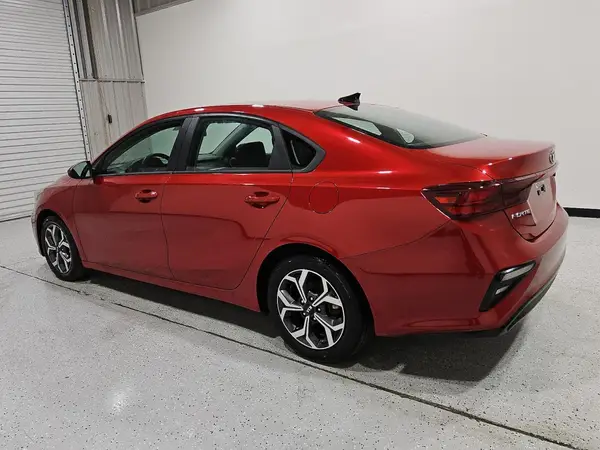 3KPF24AD3ME308435 2021 KIA FORTE - Image 2