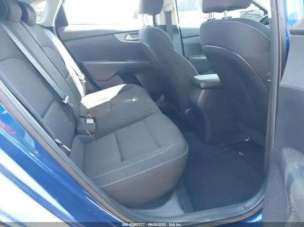 3KPF24AD3ME309018 2021 KIA FORTE - Image 8