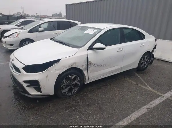 3KPF24AD3ME309813 2021 KIA FORTE - Image 2