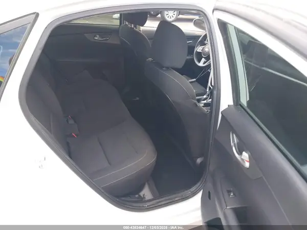 3KPF24AD3ME310511 2021 KIA FORTE - Image 8