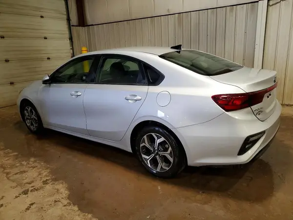3KPF24AD3ME313036 2021 KIA FORTE - Image 2