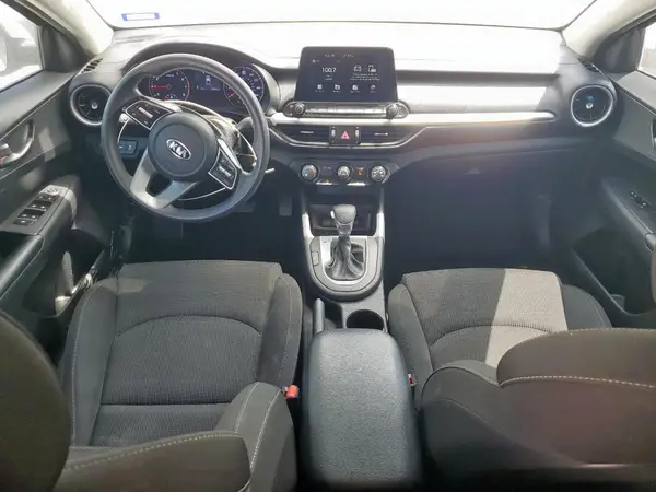 3KPF24AD3ME317880 2021 KIA FORTE - Image 8