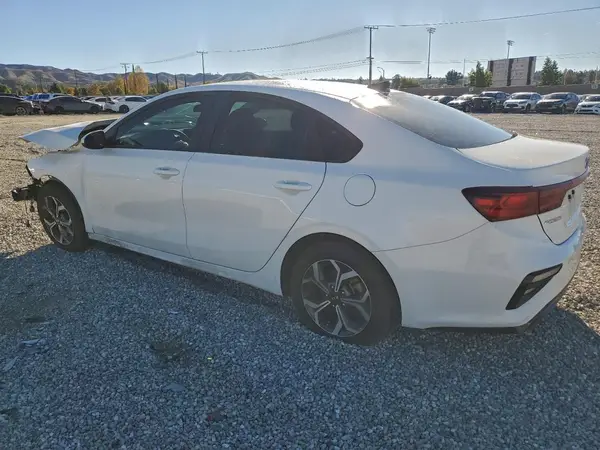 3KPF24AD3ME322223 2021 KIA FORTE - Image 2