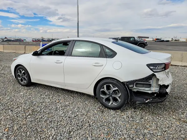 3KPF24AD3ME324795 2021 KIA FORTE - Image 2