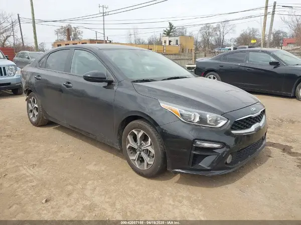 3KPF24AD3ME326093 2021 KIA FORTE - Image 1