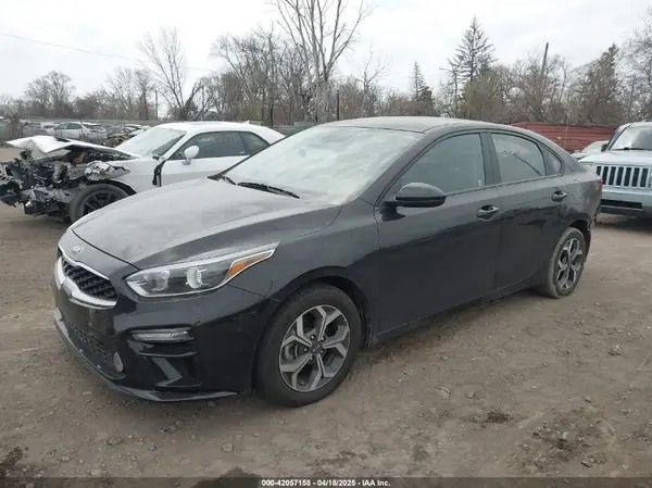 3KPF24AD3ME326093 2021 KIA FORTE - Image 2