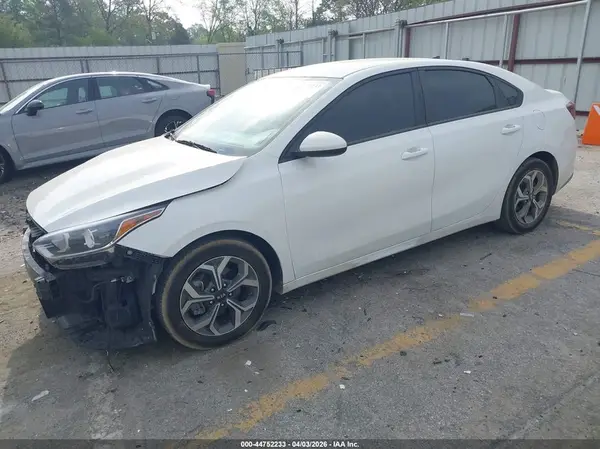 3KPF24AD3ME329575 2021 KIA FORTE - Image 2