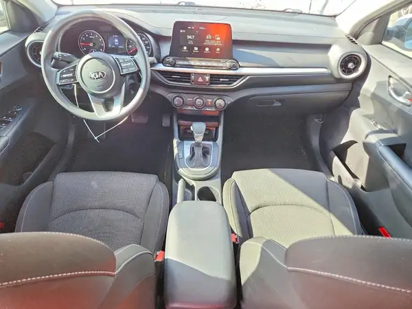 3KPF24AD3ME330936 2021 KIA FORTE - Image 8