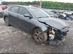 3KPF24AD3ME330967 2021 KIA FORTE