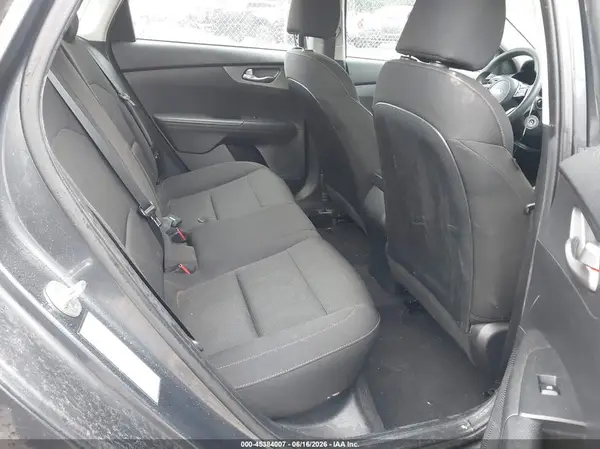 3KPF24AD3ME330967 2021 KIA FORTE - Image 8