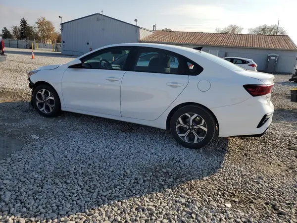 3KPF24AD3ME331567 2021 KIA FORTE - Image 2