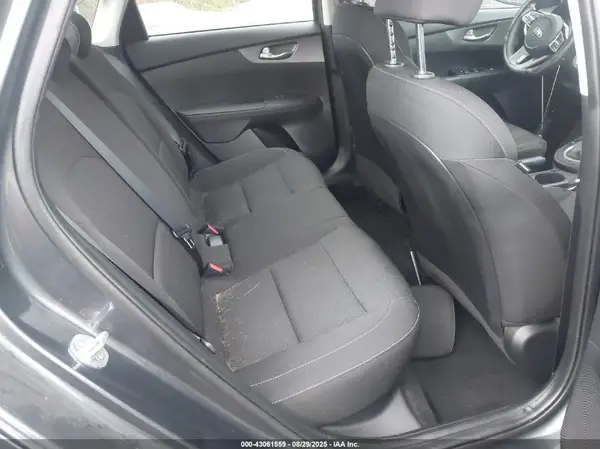 3KPF24AD3ME333495 2021 KIA FORTE - Image 8