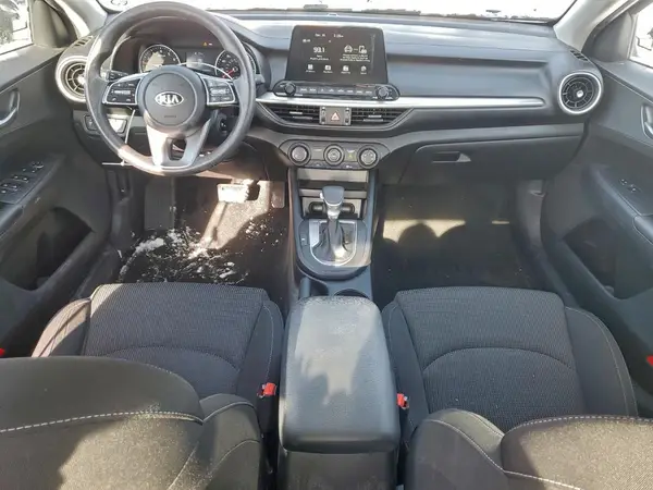 3KPF24AD3ME334940 2021 KIA FORTE - Image 8