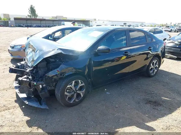 3KPF24AD3ME335327 2021 KIA FORTE - Image 2