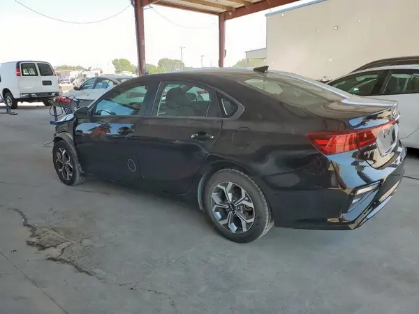 3KPF24AD3ME338227 2021 KIA FORTE - Image 2