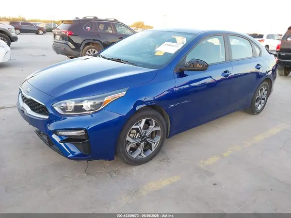 3KPF24AD3ME338423 2021 KIA FORTE - Image 2