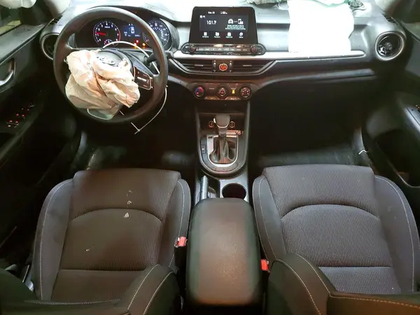 3KPF24AD3ME339135 2021 KIA FORTE - Image 8