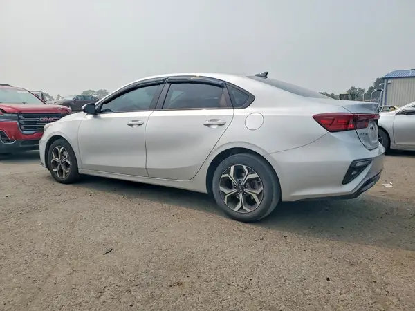 3KPF24AD3ME347039 2021 KIA FORTE - Image 2