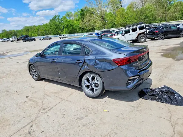 3KPF24AD3ME347252 2021 KIA FORTE - Image 2