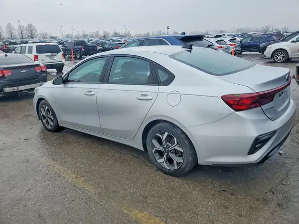 3KPF24AD3ME348904 2021 KIA FORTE - Image 2