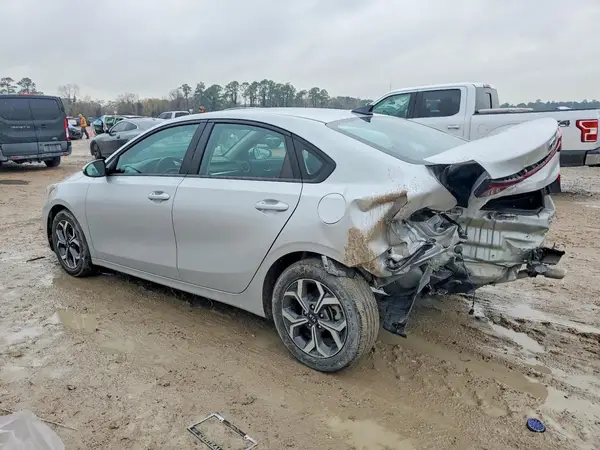 3KPF24AD3ME349101 2021 KIA FORTE - Image 2