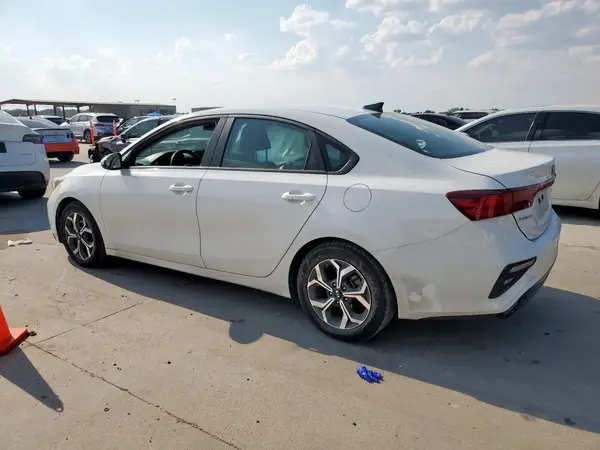 3KPF24AD3ME349342 2021 KIA FORTE - Image 2