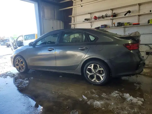 3KPF24AD3ME350734 2021 KIA FORTE - Image 2