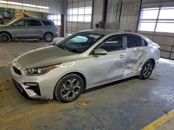 3KPF24AD3ME352371 2021 KIA FORTE - Image 1
