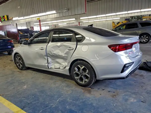 3KPF24AD3ME352371 2021 KIA FORTE - Image 2