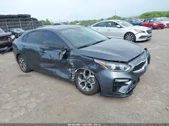 3KPF24AD3ME352385 2021 KIA FORTE