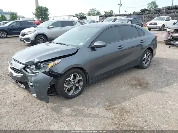 3KPF24AD3ME352385 2021 KIA FORTE - Image 2