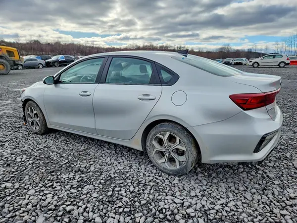 3KPF24AD3ME353357 2021 KIA FORTE - Image 2