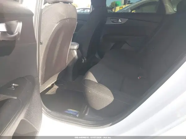 3KPF24AD3ME354749 2021 KIA FORTE - Image 8