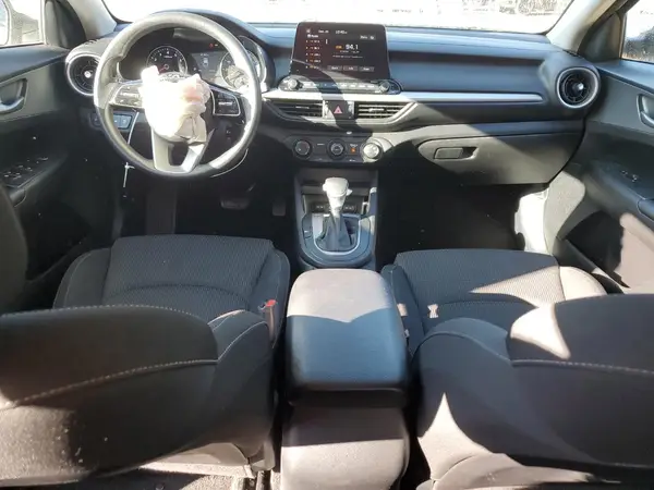3KPF24AD3ME355237 2021 KIA FORTE - Image 8